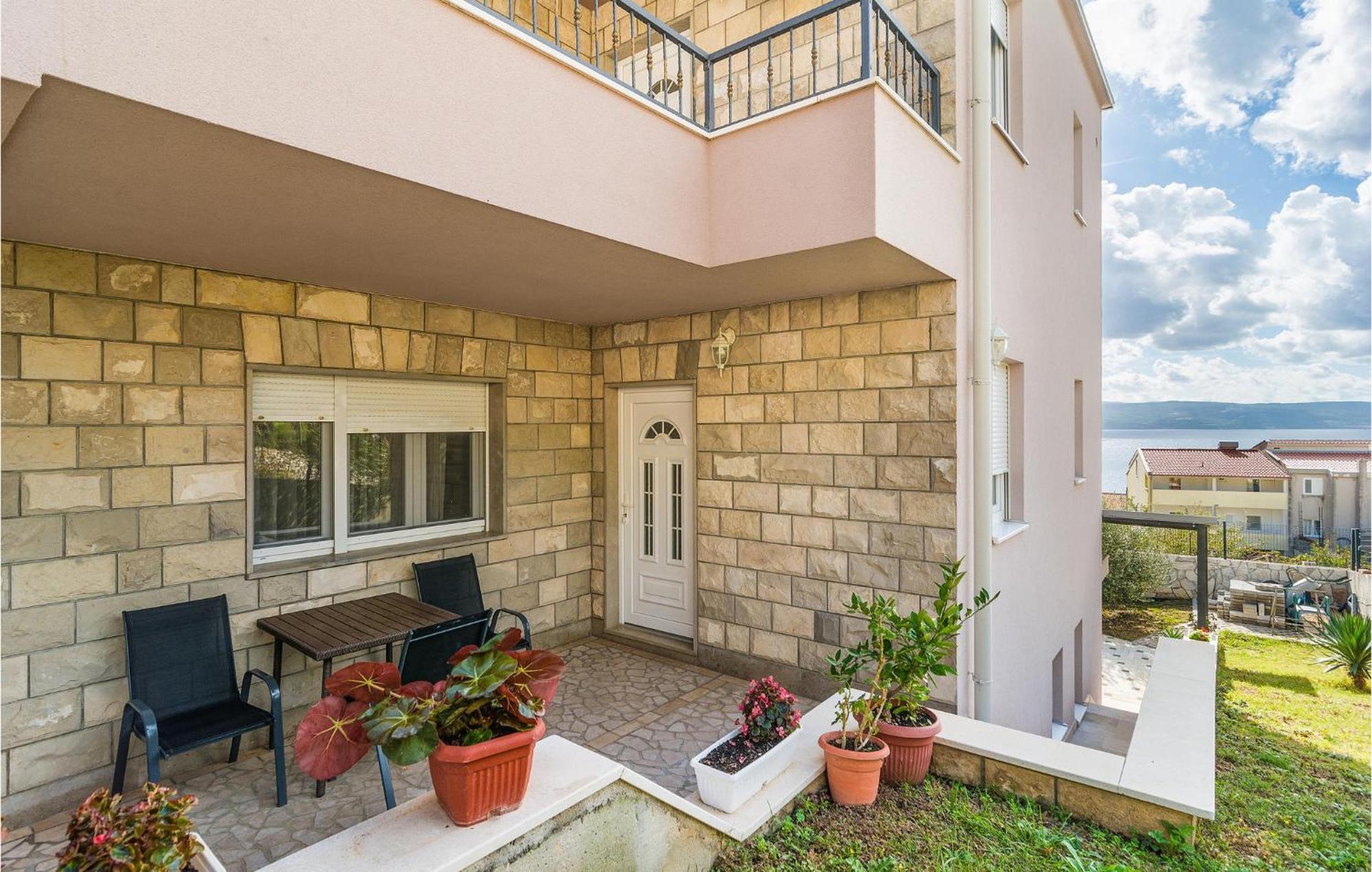 Gorgeous Apartment In Mali Rat With Kitchen Sumpetar Luaran gambar
